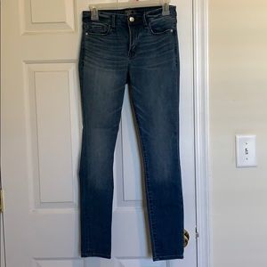 A&F Harper Low Rise Super Skinny
